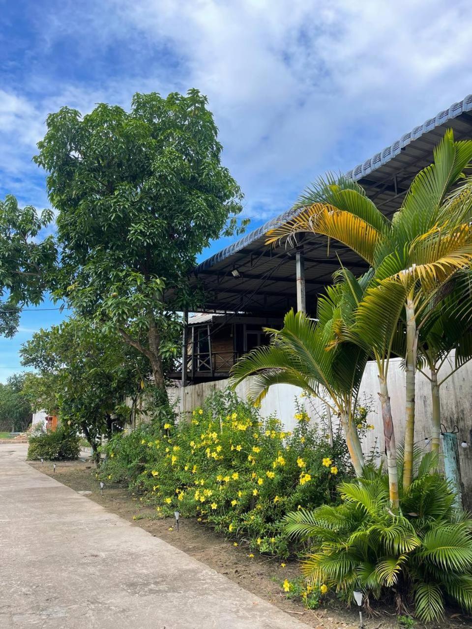 Pich Mean Bungalow Apartment Sihanoukville Exterior photo